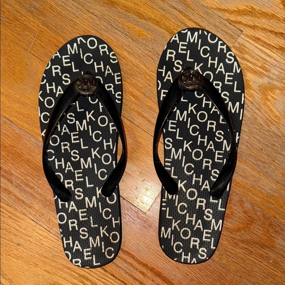 Michael Kors Black and White Logo Flip Flops - Picture 1 of 2